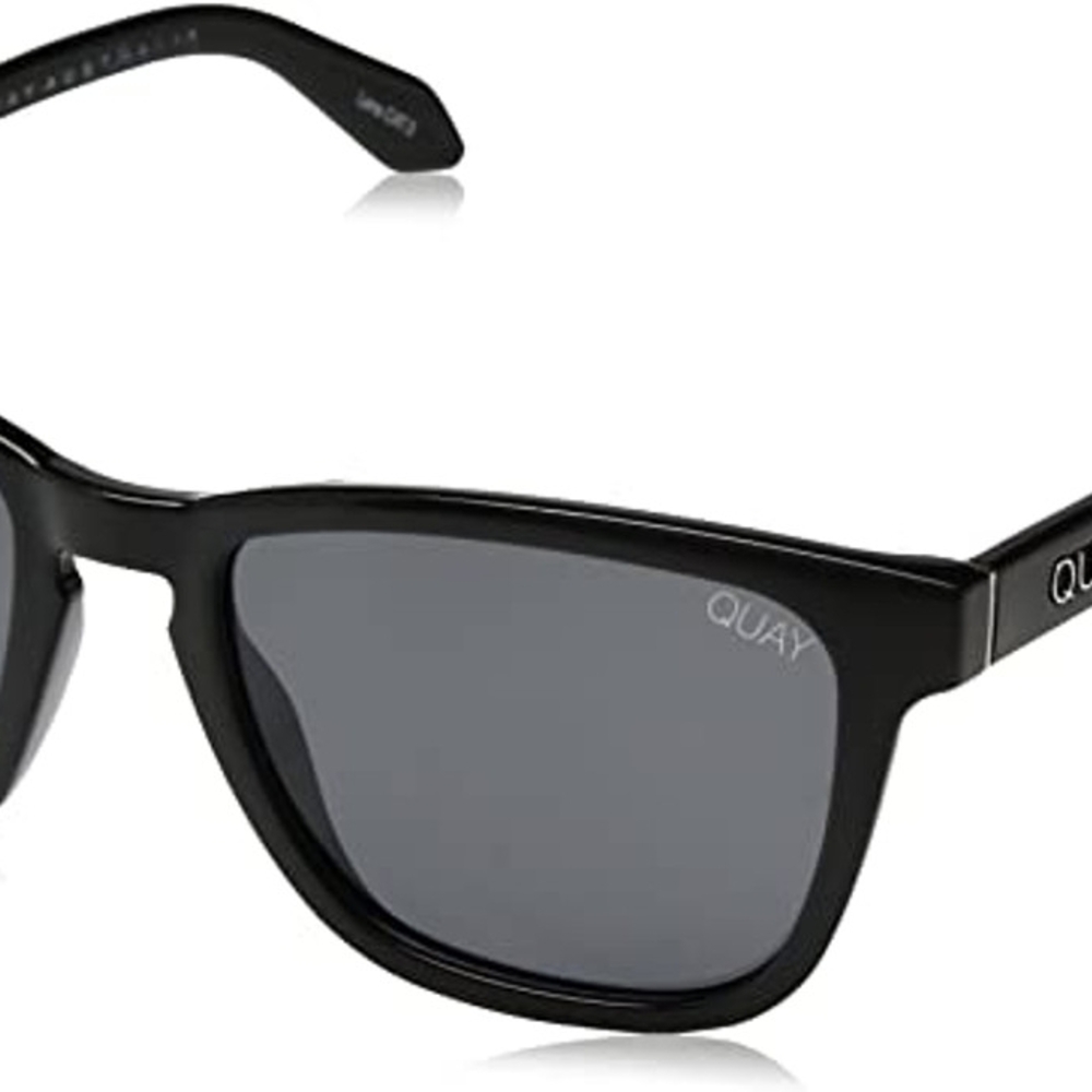 Quay Australia Hardwire Designer Sunglasses Black/Polarized Smoke Lens